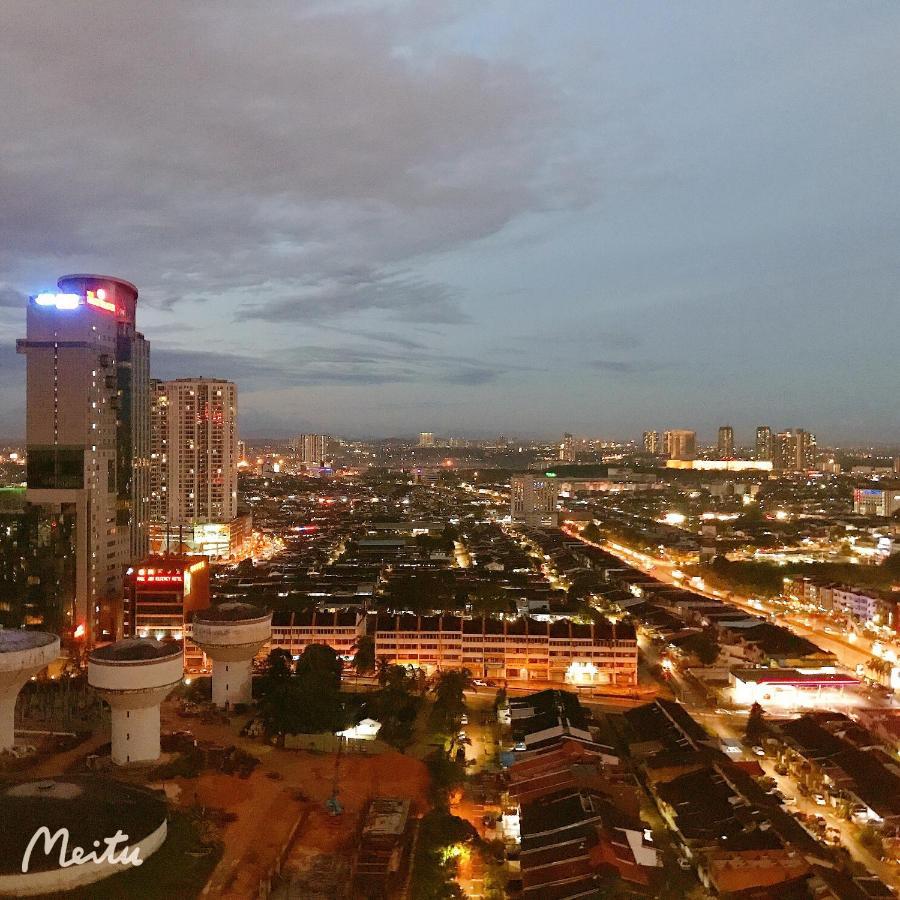 Twin Galaxy By Greatday Apartment Johor Bahru Exterior foto